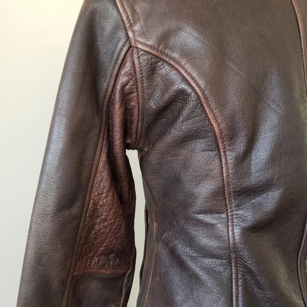 Classic Dark Brown Leather Jacket from the 80s - Picture 9 of 14
